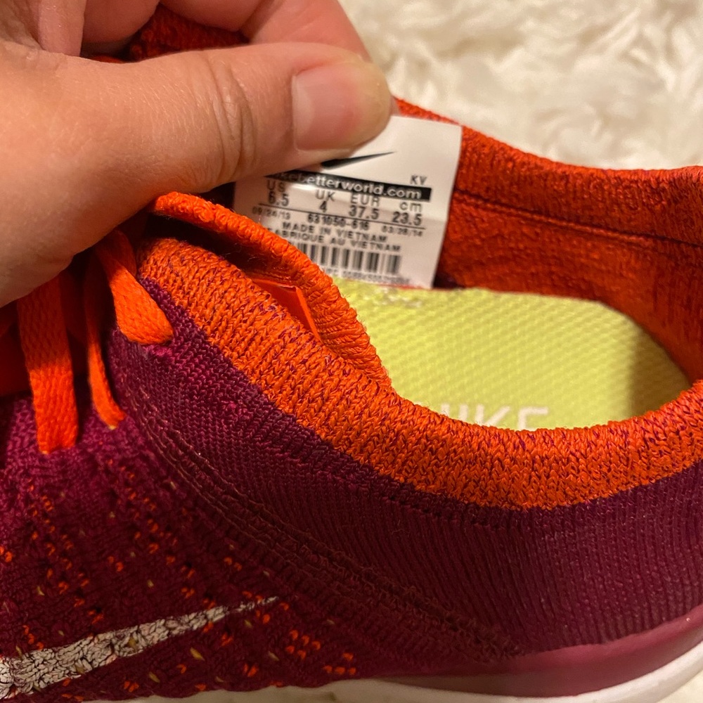 FREE RUNS // nike - Picture 6 of 7